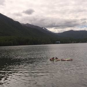 Meet your Posher, Mia